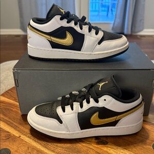 Nike Jordan 1 Low “Gold Swoosh” Athletic Sneaker 3.5 Youth
